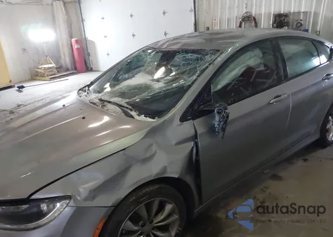 2015 Chrysler 200 S z USA, uszkodzony, nr VIN 1C3CCCBG2FN713465